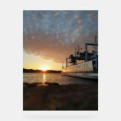 Bateau au coucher du soleil sur l'eau (Recto)