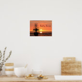 Bateau avec affiches au lever du soleil (Cuisine)