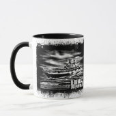 Bateau d'assaut amphibie Peleliu Mug (Gauche)