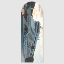 Bateau de croisière AIDAluna amarré au large de l'