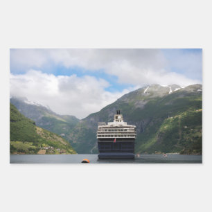Bateau de croisière en Geirangerfjord autocollant