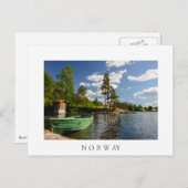 Bateau vert dans un fjord en Norvège Carte postale (Devant / Derrière)