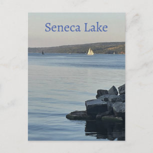 Bateaux à voile sur la carte postale du lac Seneca