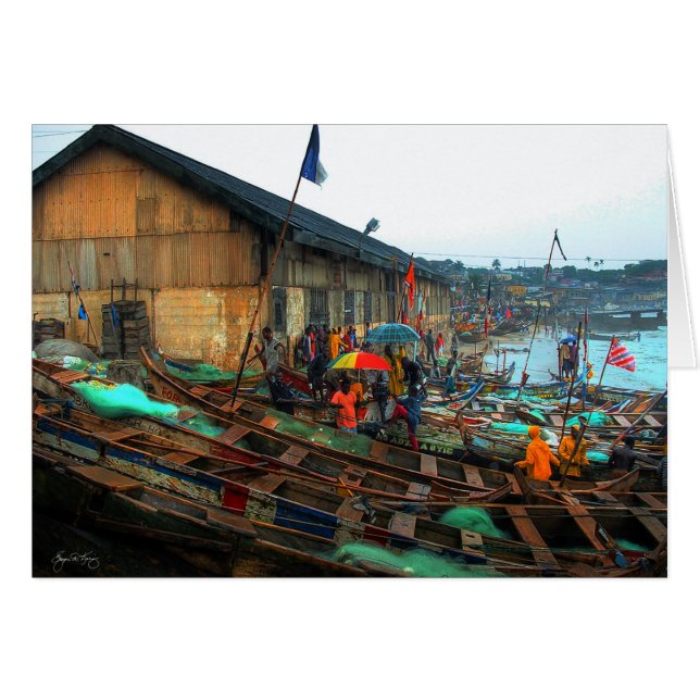 Bateaux de pêche et parapluies, côte Ghana de cap (Devant horizontal)