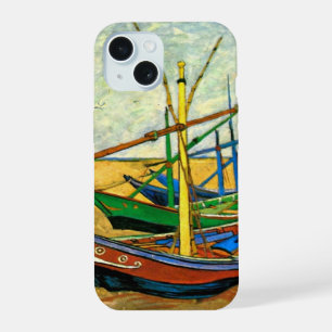 Bateaux de pêche sur la plage à Saintes-Maries de