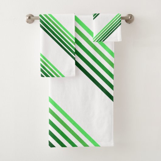 Bath Towel Set - Green Lines in Five Shades Bad Handdoek (Insitu)