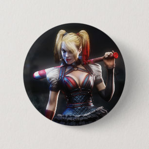 Batman Arkham Knight   Harley Quinn met Bat Ronde Button 5,7 Cm