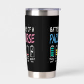 Battery life of a PACU nurse levels humor Geïsoleerde Drinkbeker (Links)