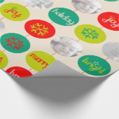 Bauble red green - neutrale kerstfoto cadeaupapier (Hoek)