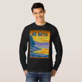 BE BETH YELLOWSTONE IN THE BACKGROUND T-SHIRT (Voorkant volledig)