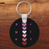 Be Mine Minimal Heart Stack Valentine T-Shirt Sleutelhanger (Voorkant)