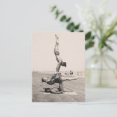 Beach Boy Balance Briefkaart (Staand voorkant)