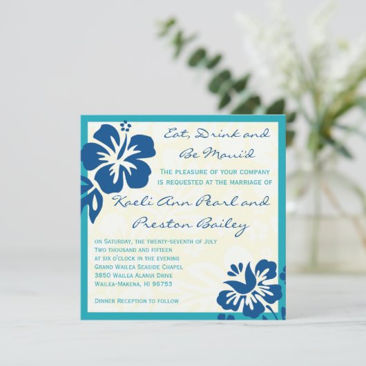 Beach Flowers Shades of Blue Wedding Invitation Kaart (Staand voorkant)
