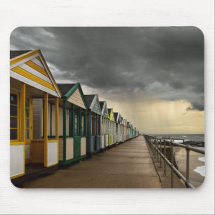 Beach Huts in een Storm van de zomer   Southwold Muismat