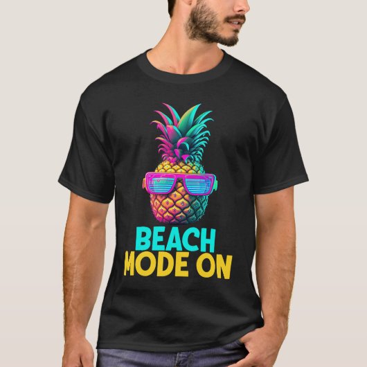 Beach Mode On Funny Retro Pineapple Sunglasses Vac T-shirt (Voorkant)