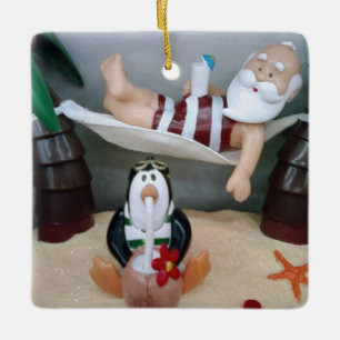 **BEACH SANTA MET PENGUIN FRIEND** KERAMISCH ORNAMENT