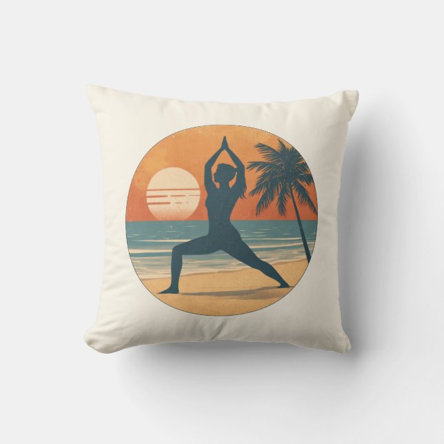 Beach Sunset Yoga Silhouette | Reversible Coastal Kussen (Voorkant)