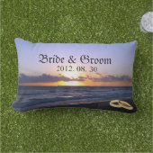 Beach Wedding Bride & Groom Keepomwille Persoonlij Buitenkussen (Gras)