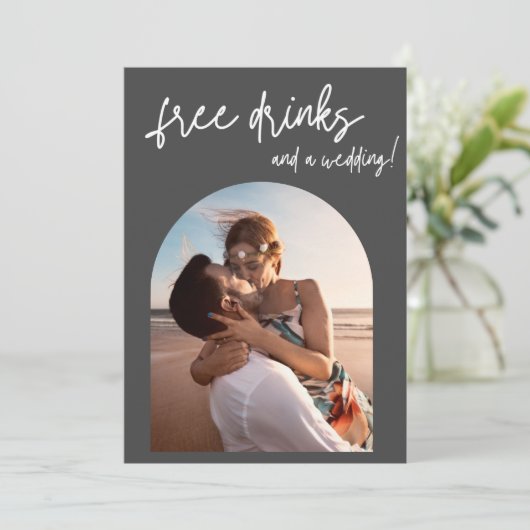 Beach Wedding Free Drinken Arch Photo Save the Dat Aankondiging (Staand voorkant)