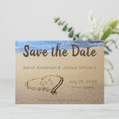 Beach Wedding Sand Heart Initialen Save The Date (Staand voorkant)