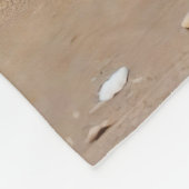 Beachside Pals: een Staffy en zijn Crab Companion Fleece Deken (Hoek)