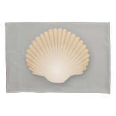 Beachy Tan Scalloped Seashell Kussensloop (Voorkant-Links)