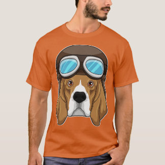 Beagle als piloot met piloot-pet t-shirt