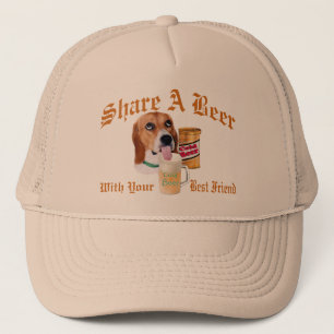 Beagle deelt een pet van Beer