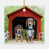 Beagles aan de overdekte brug keramisch ornament (Achterkant)