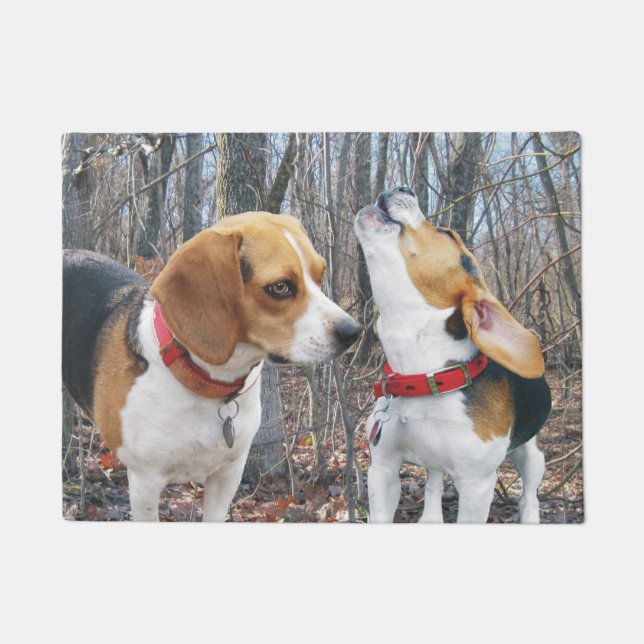 Beagles dans le tapis de porte en bois (Devant)