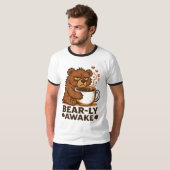 Bear-ly Awake Coffee Lover Design T-shirt (Voorkant volledig)