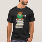 Bear Sitting on Books Coffee and Reading T-shirt (Voorkant)