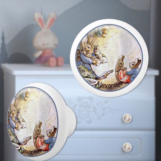 Beatrix Potter Bunny Family Ceramic Knob. Keramische Knop