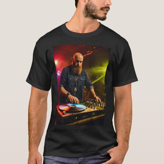 "Beats & Threads Fusion: DJ Groove T-shirt" T-shirt (Voorkant)