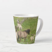 Beau Chevaux Sauvages Latte Mug (Angle droit)