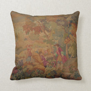 Beau coussin avec la conception antique de