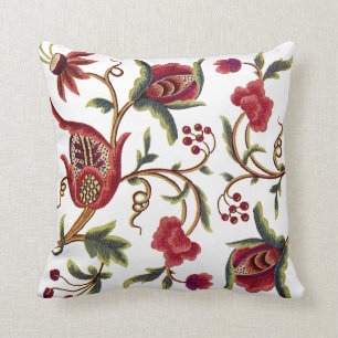 Beau Coussin de broderie Jacobean