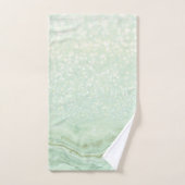 Beau éléphant avec un arc rose dans une clairière (Serviette à main)