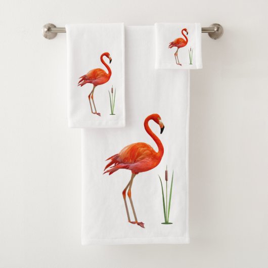 Beau Flamant rose rose et Plante roseau sur blanc (En situation)