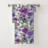 Beau motif floral violet (En situation)