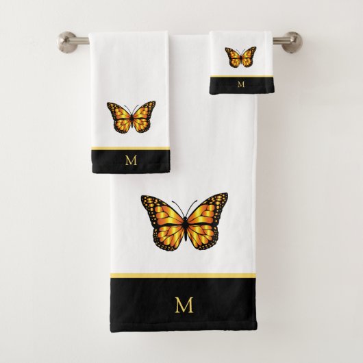 Beau papillon sur monogramme noir et blanc (En situation)