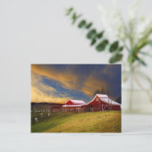 Beauté sur la carte postale de la ferme (Debout devant)