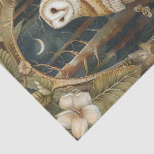 Beautiful Barn Owl Framed by the Forest Tissuepapier (Detail)