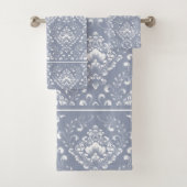 Beautiful dblue gray and white floral pattern bath (En situation)