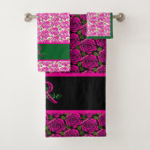 Beautiful Modern Hot Pink Magenta Roses Monogram  (En situation)