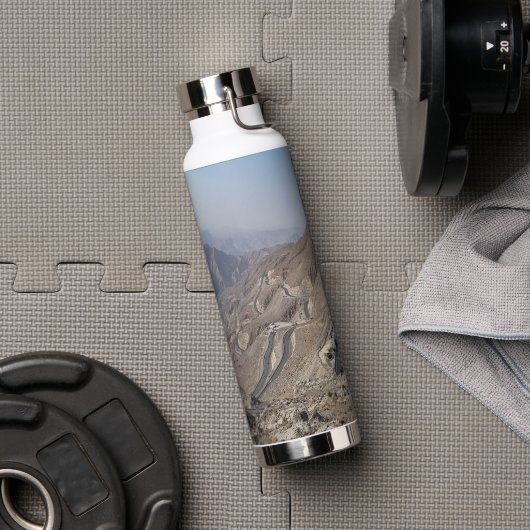 BEAUTIFUL MOUNTAIN LANDSCAPE. WATERFLES (Gym)