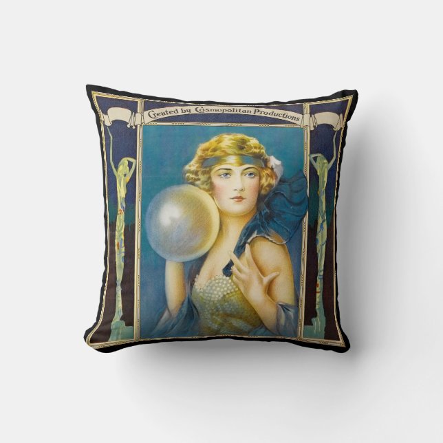 Beauty's Worth Kussen (Voorkant)