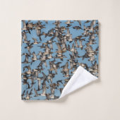 Beaux canards d'hiver en vol (Gant de toilette)