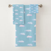 Beaux nuages pastel sur bleu clair (En situation)