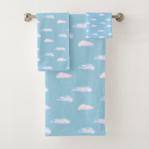 Beaux Nuages Pastel sur Fond Bleu Clair